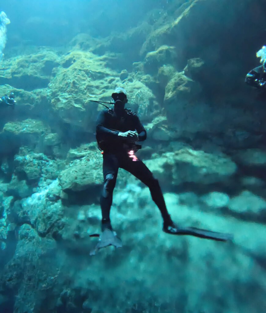 ernesto suarez divers adventures